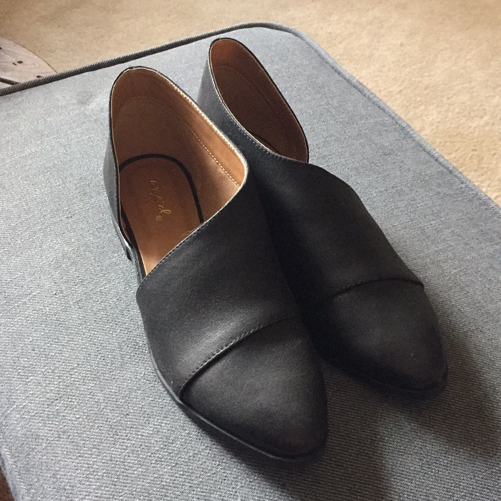 Tuxedo-68 Black Oil Open Shank Ballerina Flats l
